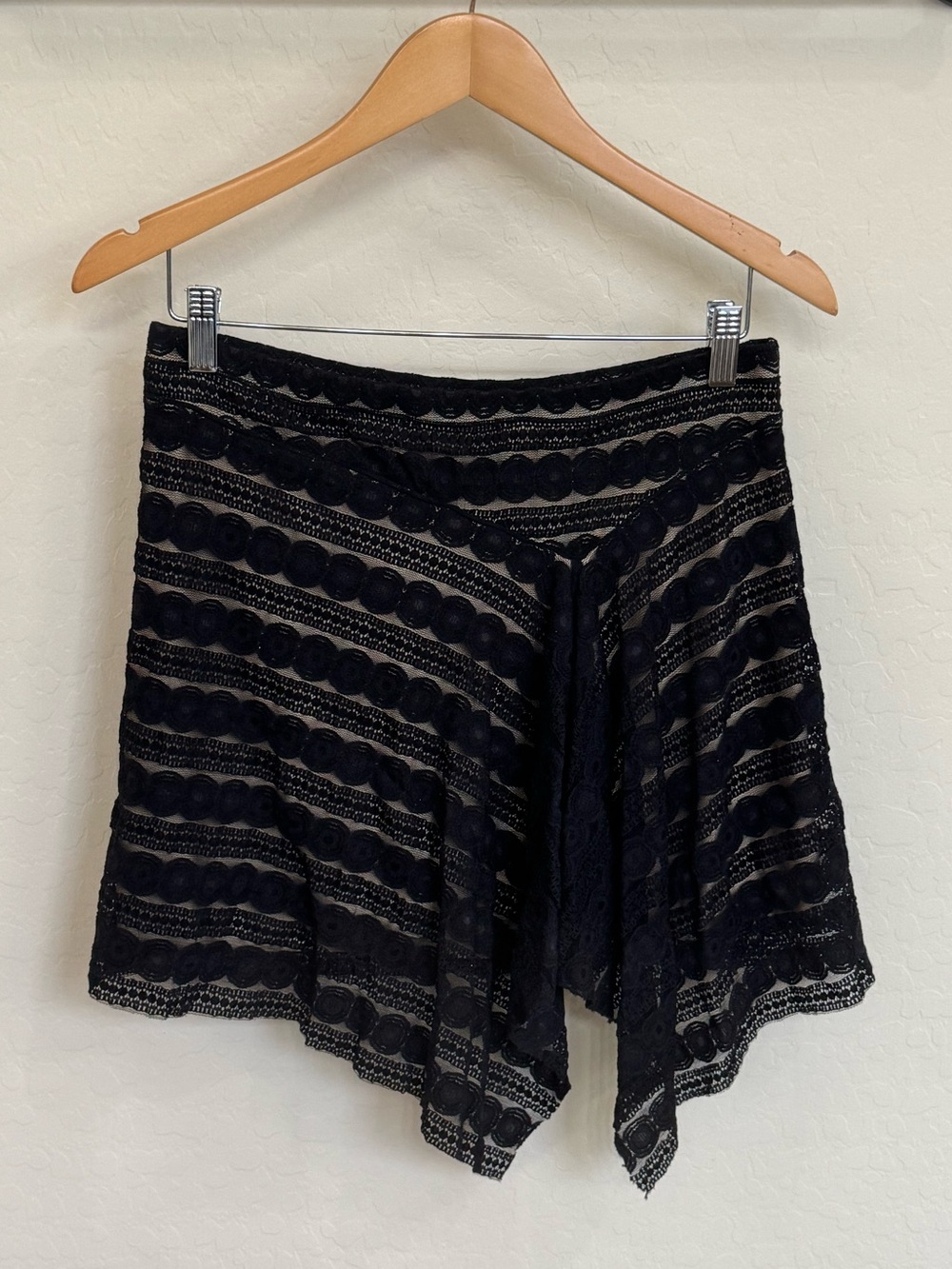 NWT Max Edition Petite Black Lace Asymmetric Hanky Hem Mini Skirt Size SP - Picture 3 of 5